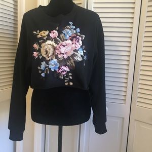 Black cropped sweater😻💐